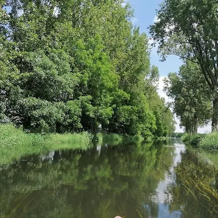 アパート Sweet-home No. 1ferienwohnung ケーヴェラアー